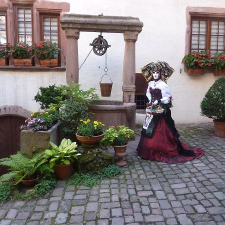 Bed and Breakfast Adrihof A Riquewihr, Cour De L'Abbaye D'Autrey Exterior foto