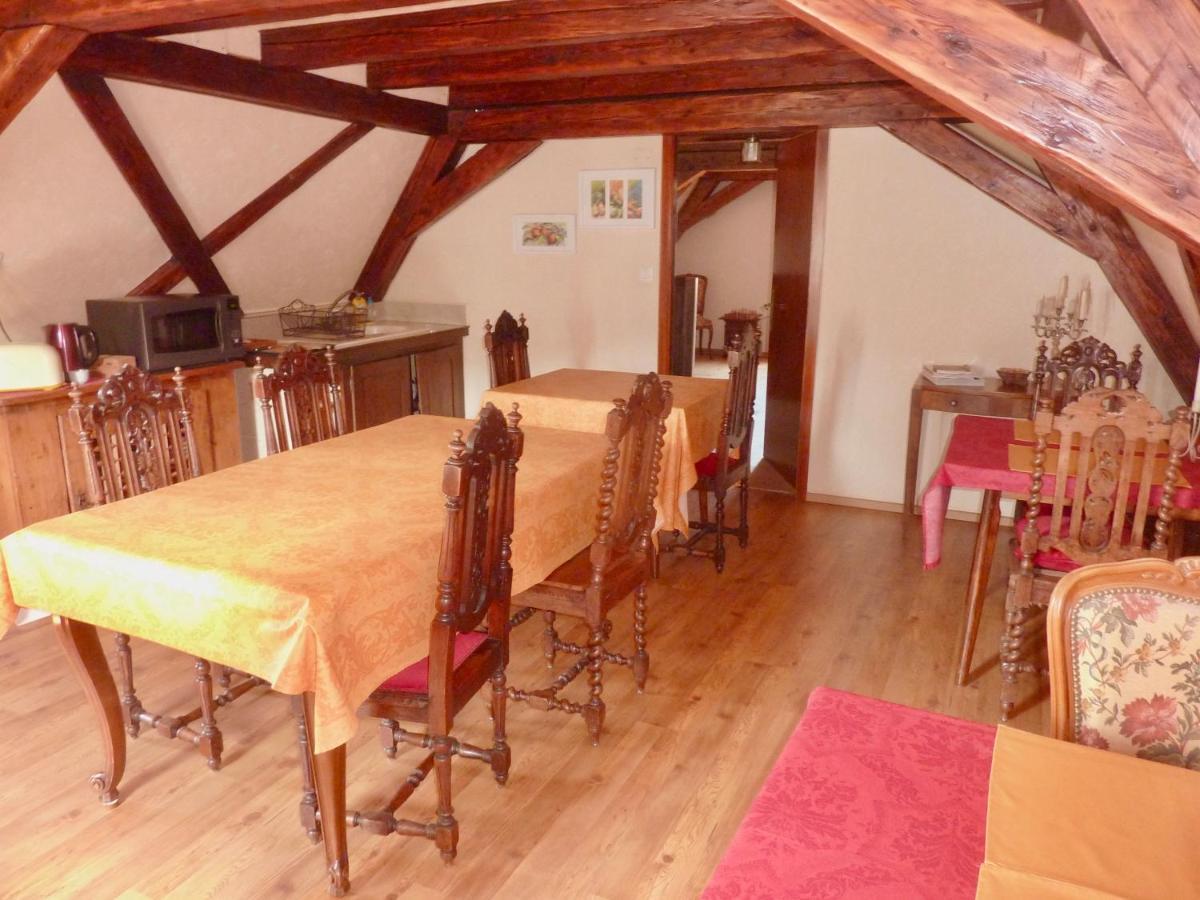 Bed and Breakfast Adrihof A Riquewihr, Cour De L'Abbaye D'Autrey Exterior foto