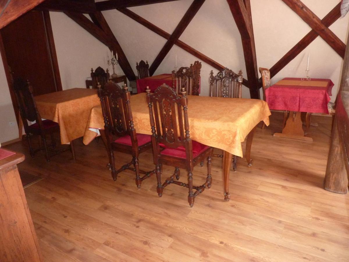 Bed and Breakfast Adrihof A Riquewihr, Cour De L'Abbaye D'Autrey Exterior foto