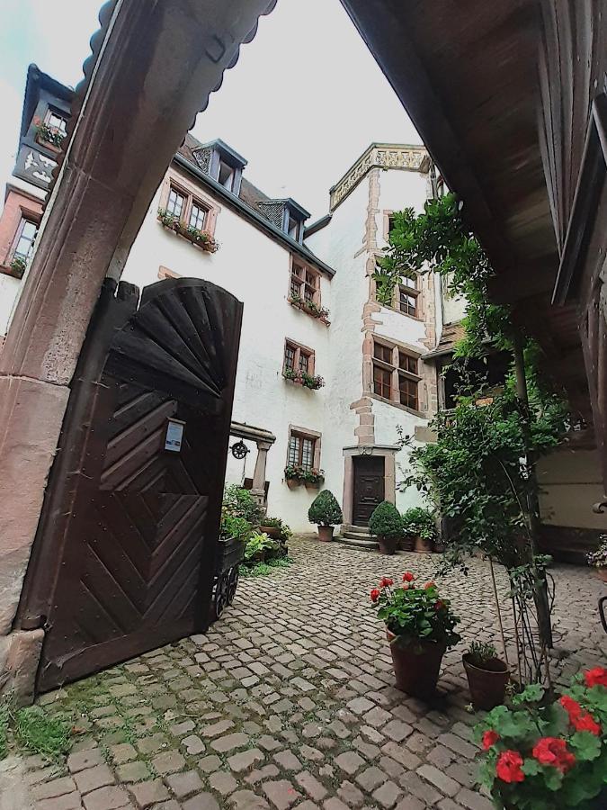 Bed and Breakfast Adrihof A Riquewihr, Cour De L'Abbaye D'Autrey Exterior foto